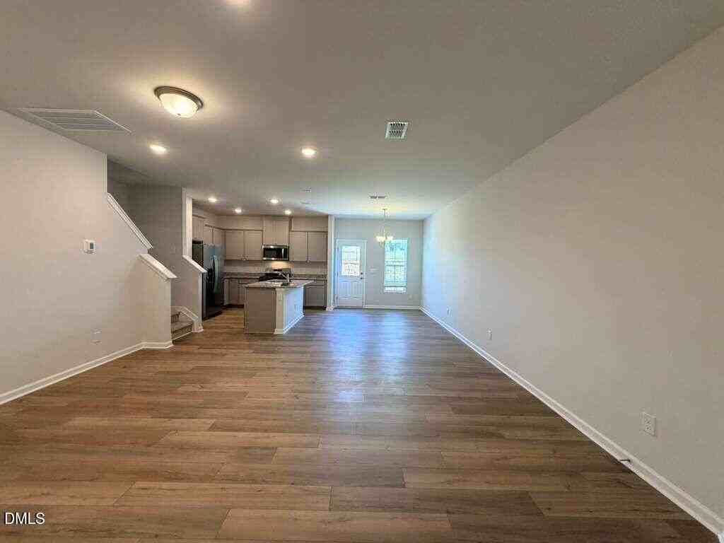 5024 Reader Way - Photo 3 of 26
