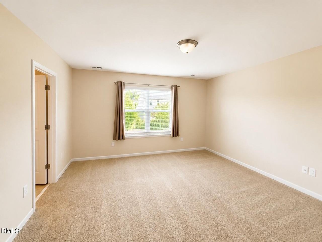 2405 Emily Brook Way - Photo 5 of 20