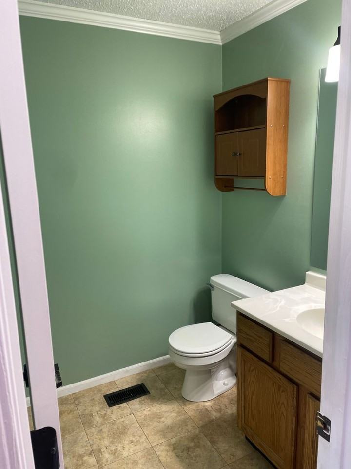 2134 Oakcrest Cir - Photo 7 of 17