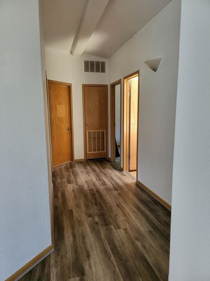 1756 Truman St - Photo 7 of 11