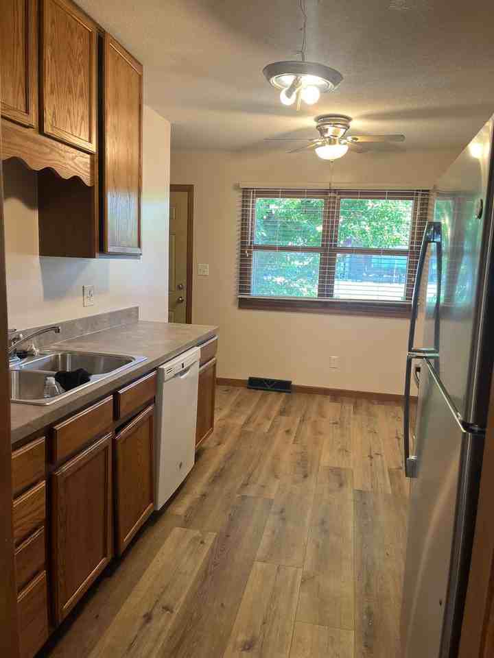 5210 Sw 19th Ter - Photo 3 of 9