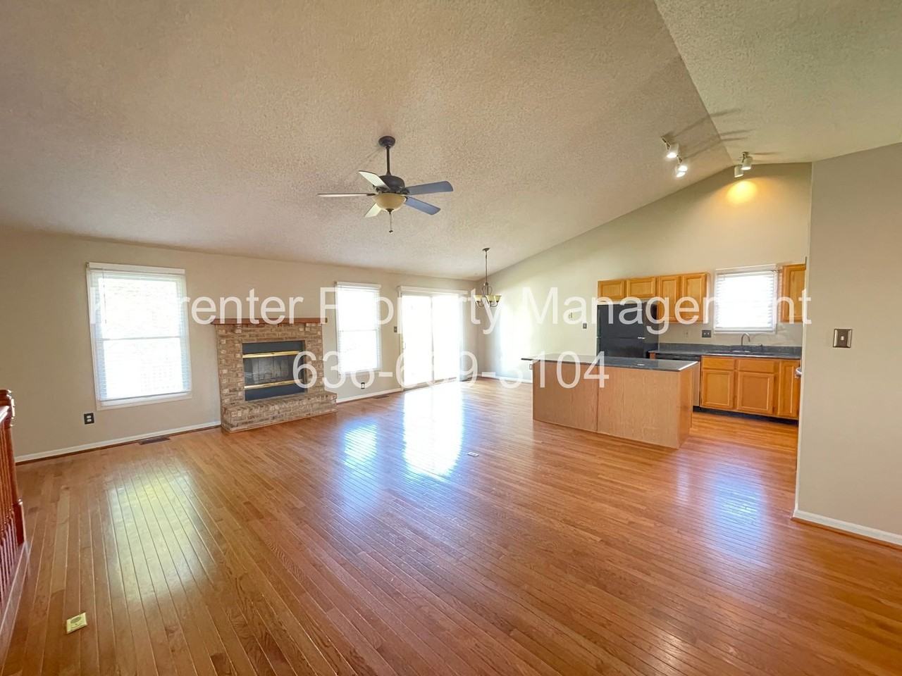 5015 Joshua Dr - Photo 2 of 17