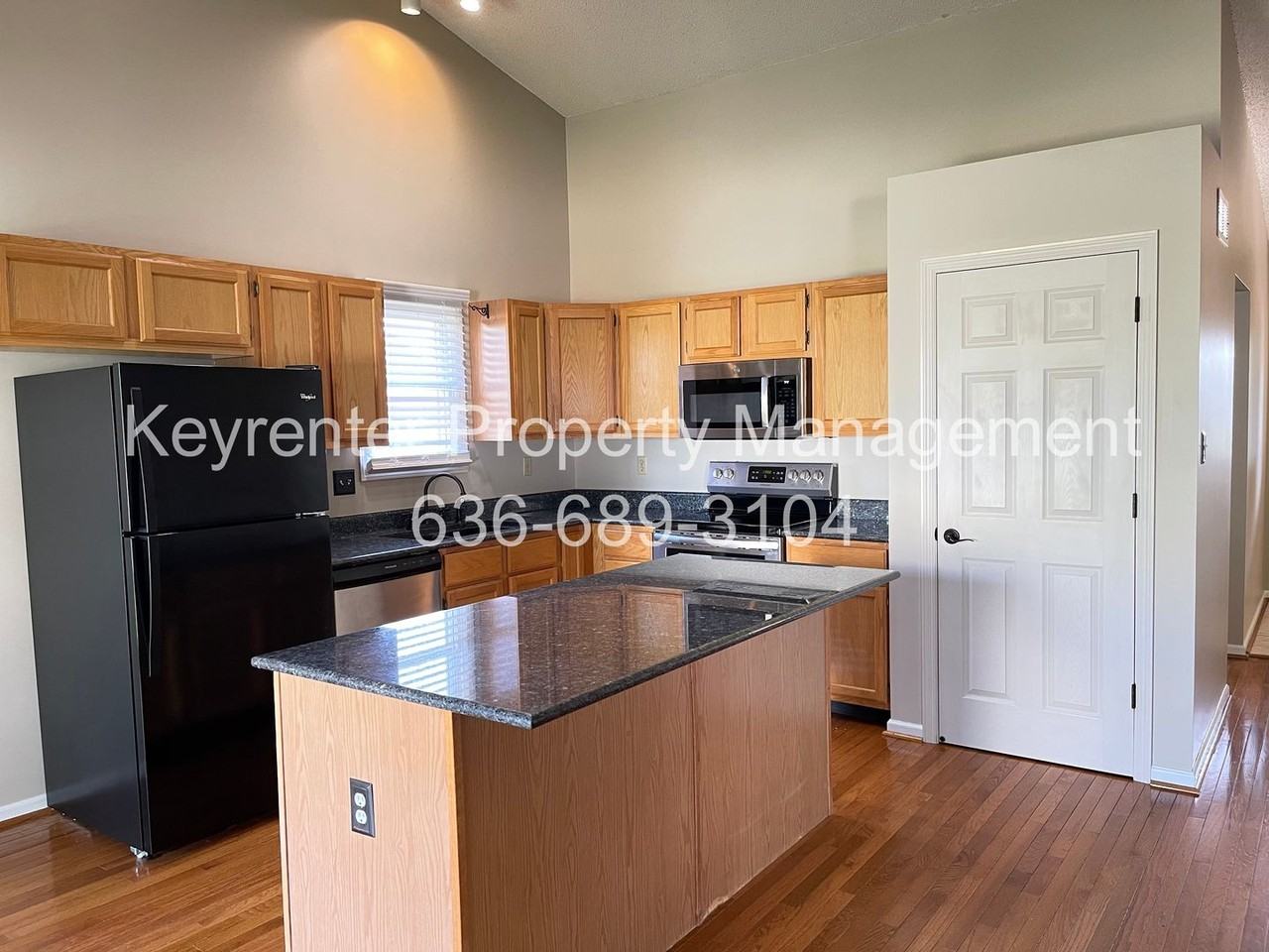 5015 Joshua Dr - Photo 5 of 17