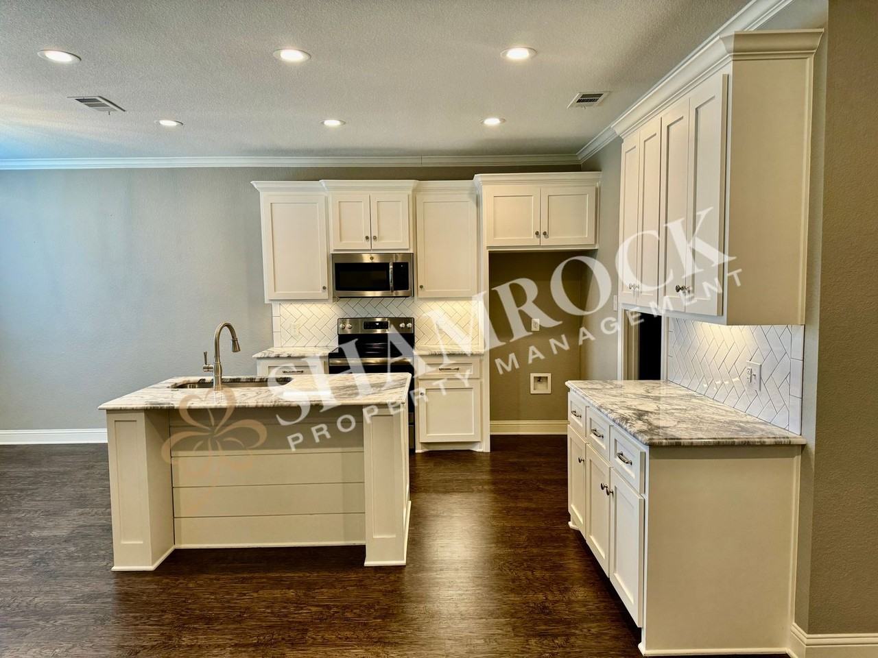 10305 T Bury Ln - Photo 5 of 17