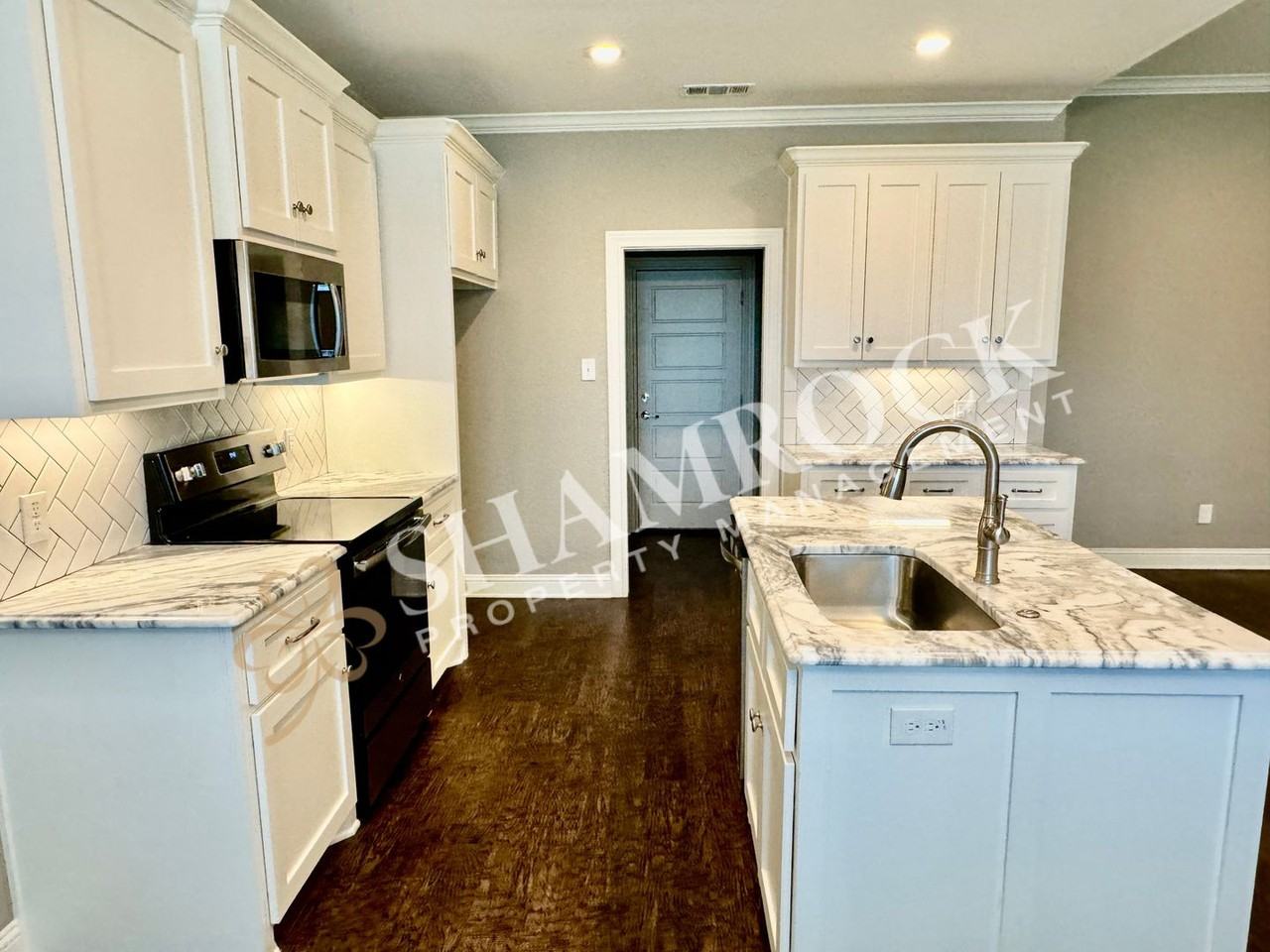 10305 T Bury Ln - Photo 6 of 17