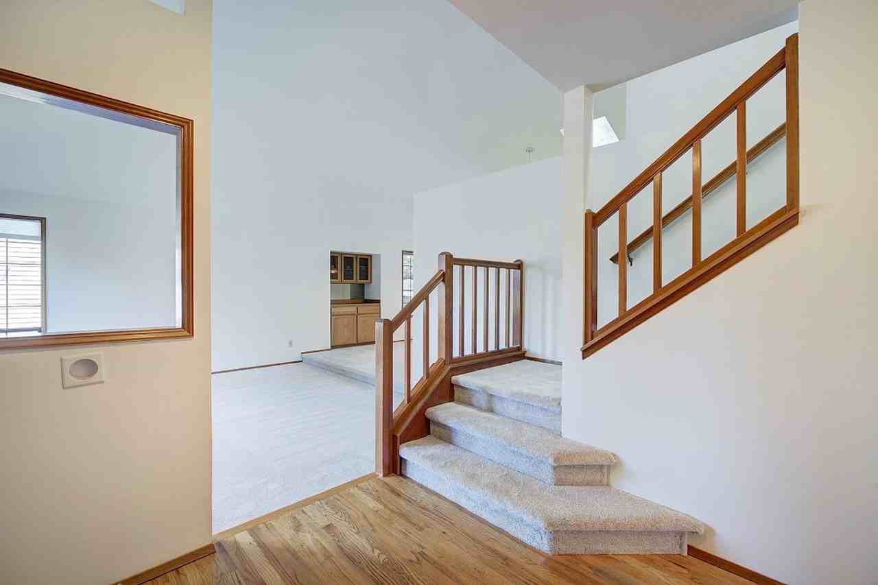 1736 229th Ave Ne - Photo 6 of 39