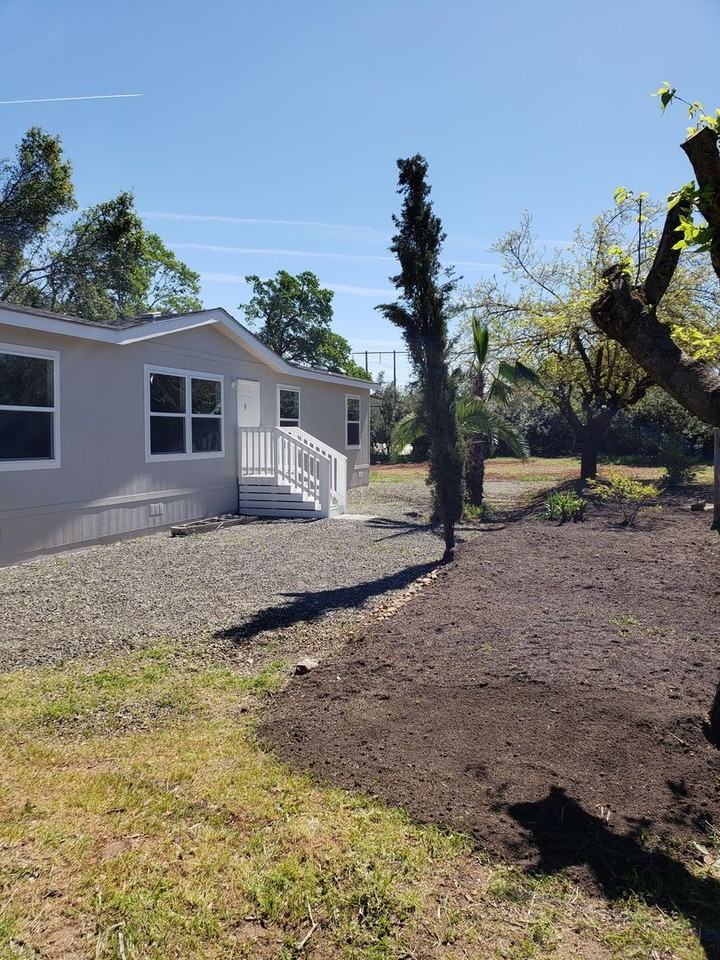 18266 Majestic View Dr - Photo 2 of 15