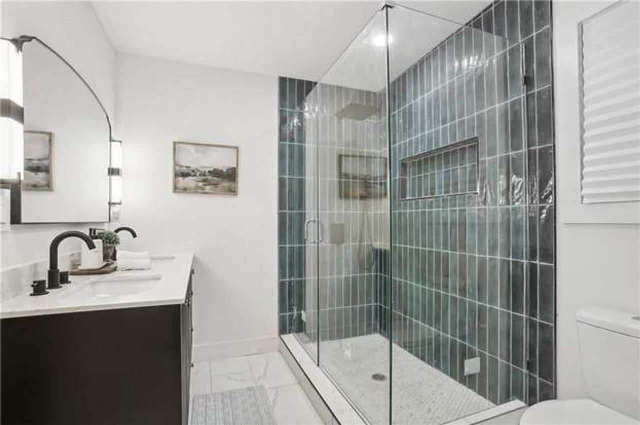1758 Emerald Ave Sw - Photo 4 of 14