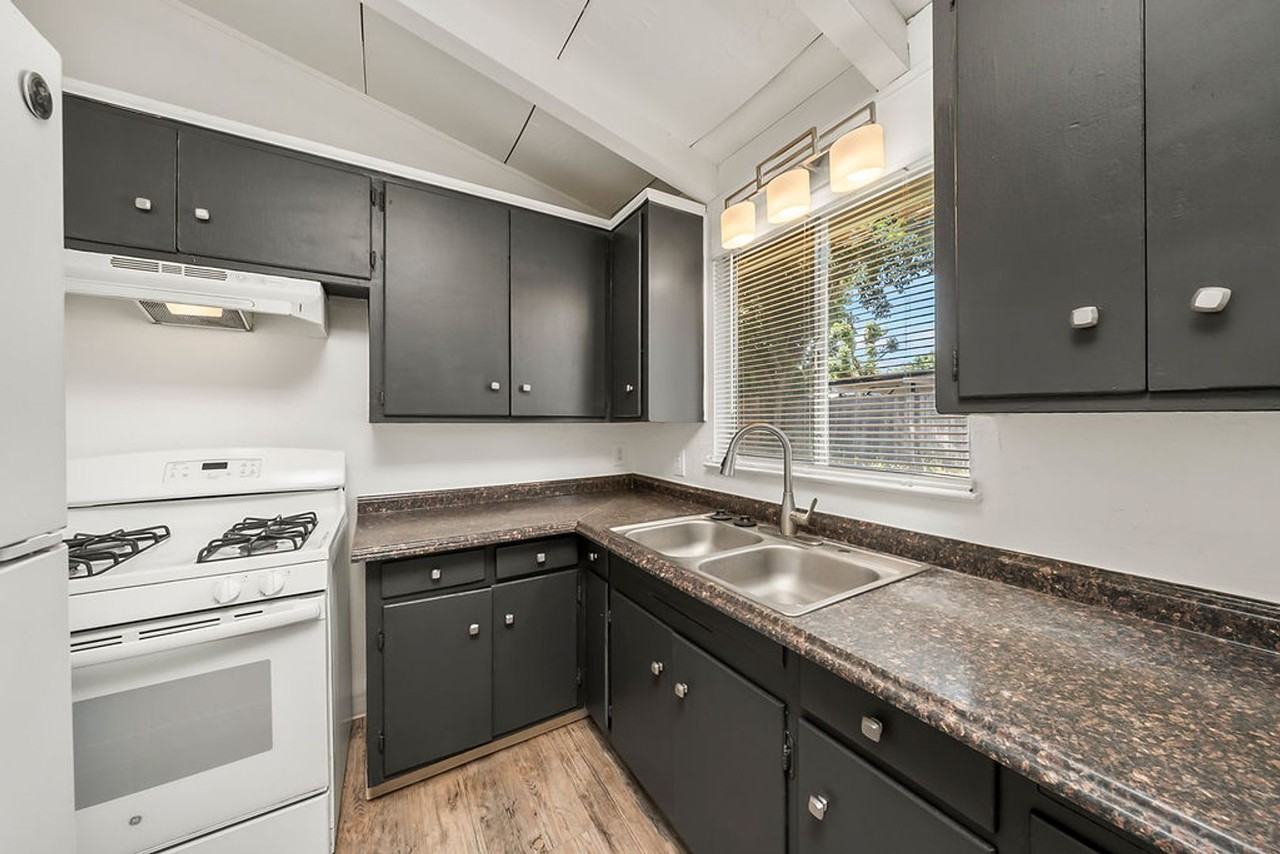 5625 San Vincente Way - Photo 2 of 12