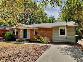 808 Laguna Dr - Photo 1 of 1