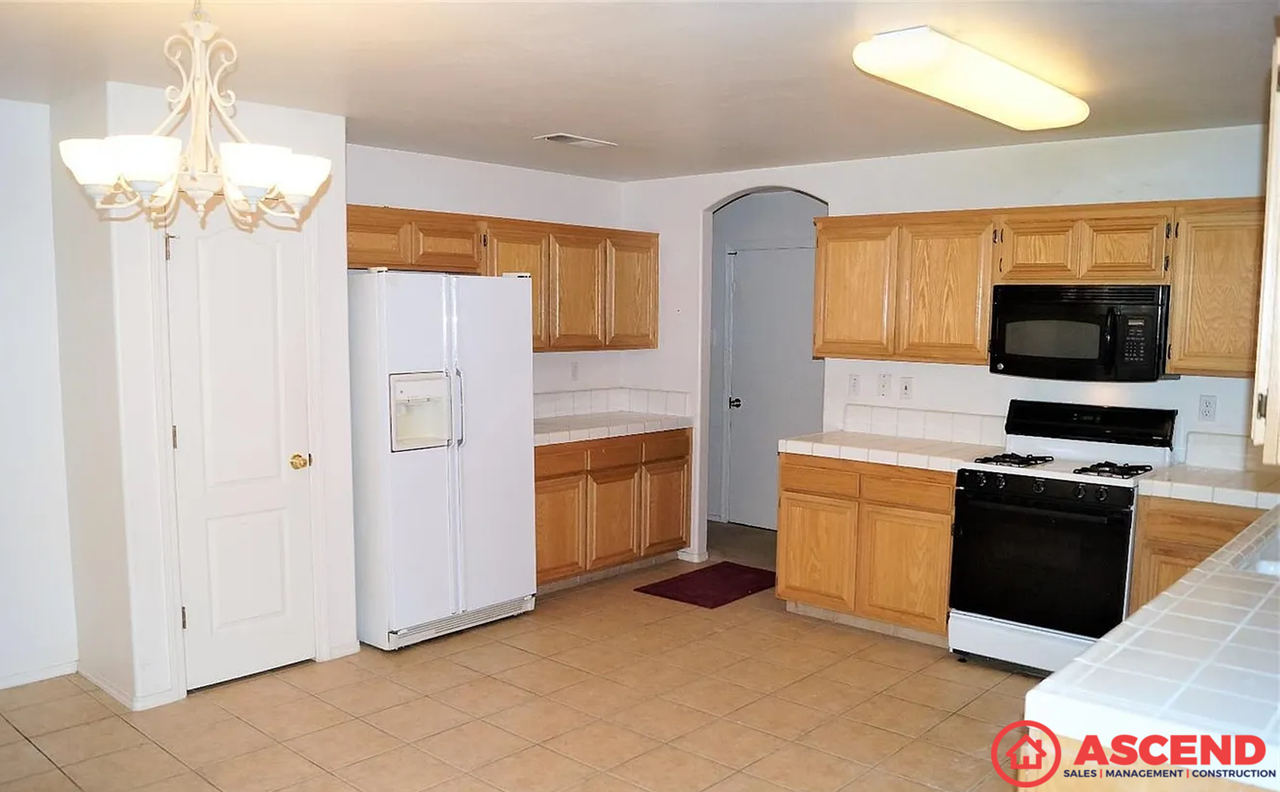 9722 Battersea Park Dr - Photo 7 of 8