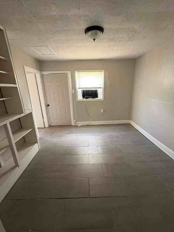 4236 E Cayuga St - Photo 2 of 14