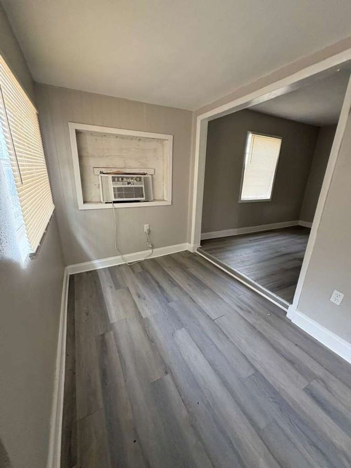 4236 E Cayuga St - Photo 3 of 14