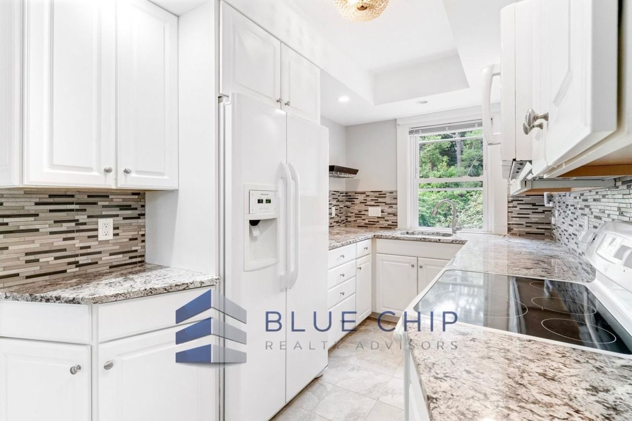 173 Brimbal Ave - Photo 4 of 15
