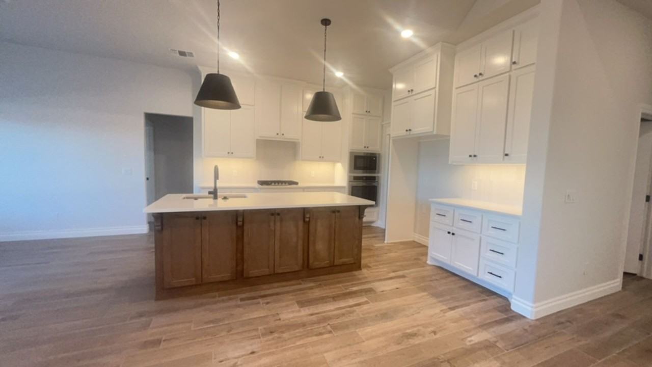 2309 Nw 171st St - Photo 3 of 17
