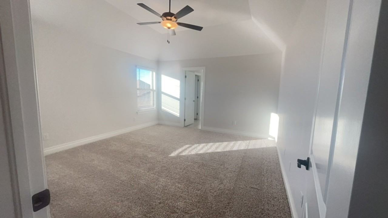 2309 Nw 171st St - Photo 5 of 17
