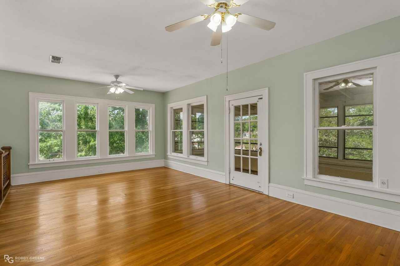 3305 Creswell Ave - Photo 6 of 24