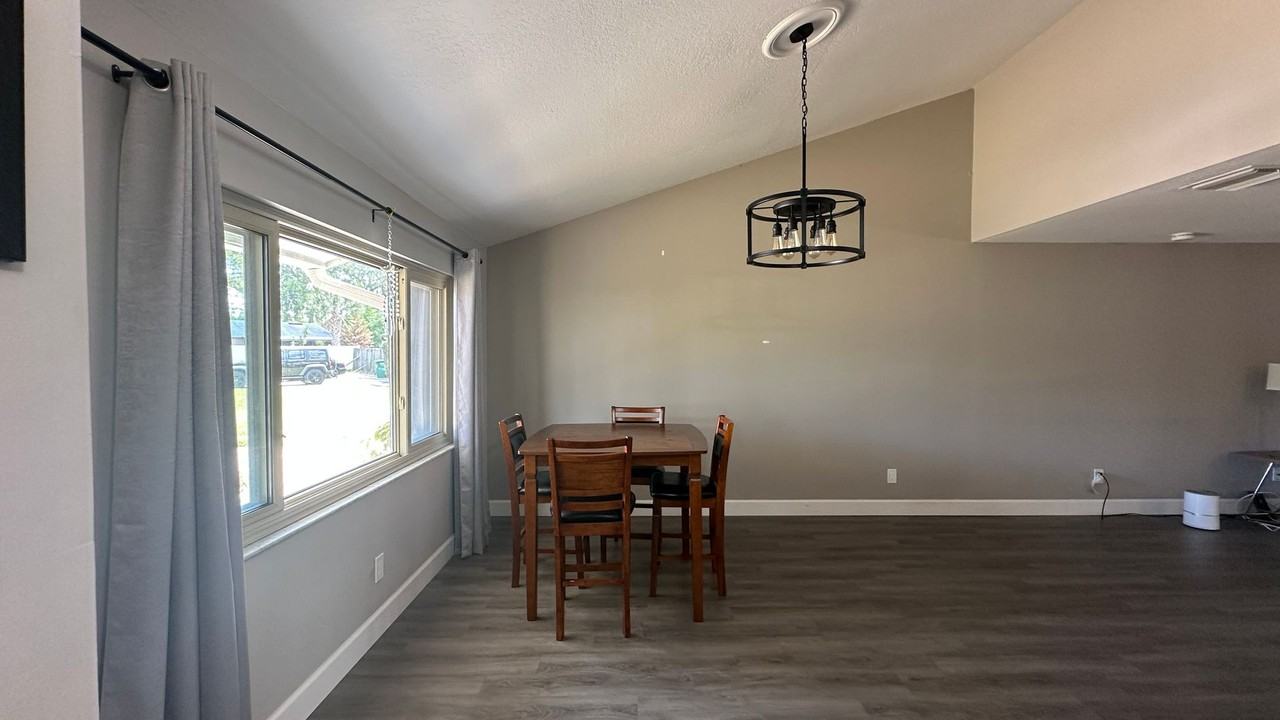 1000 Huntington Ct - Photo 5 of 29