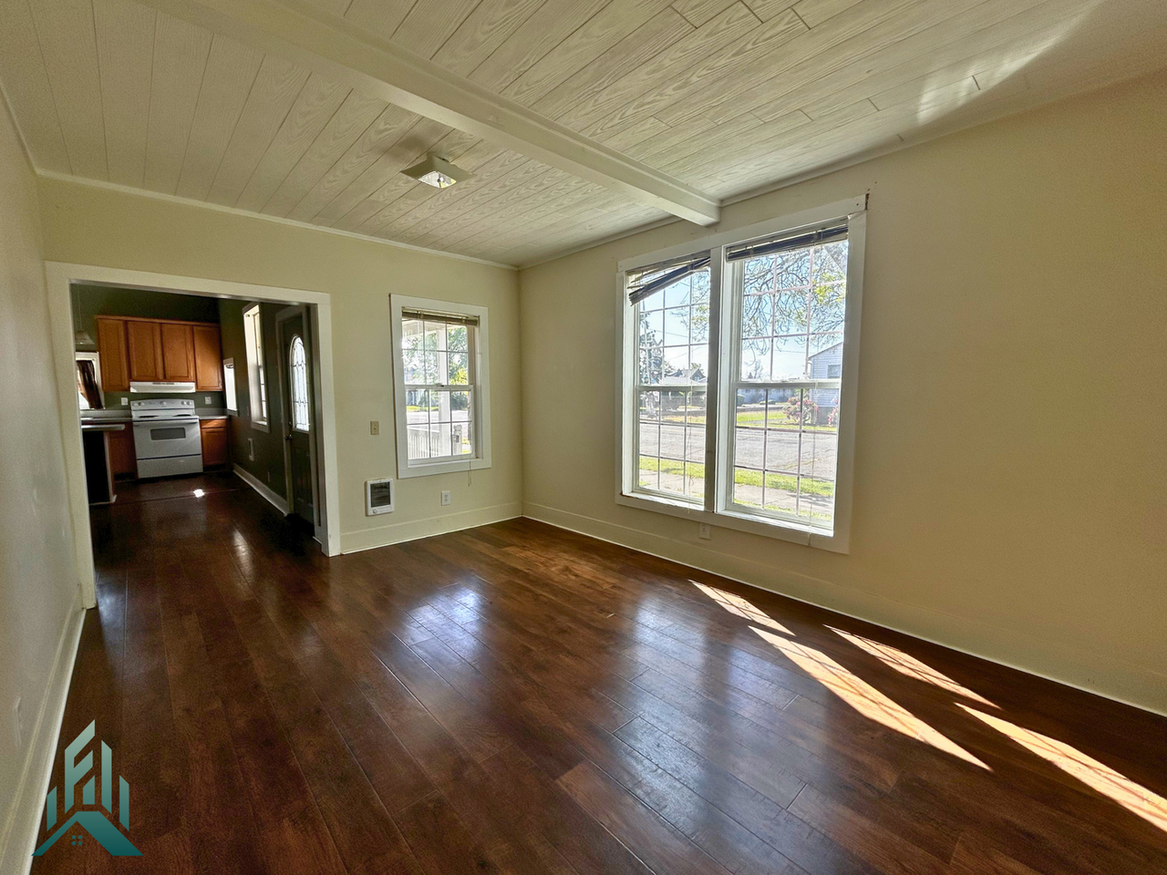 739 5th Ave Se - Photo 6 of 7