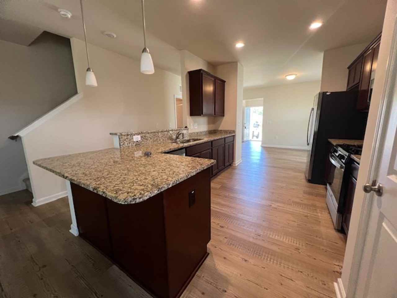 91 Forest Meadow Ct - Photo 7 of 26