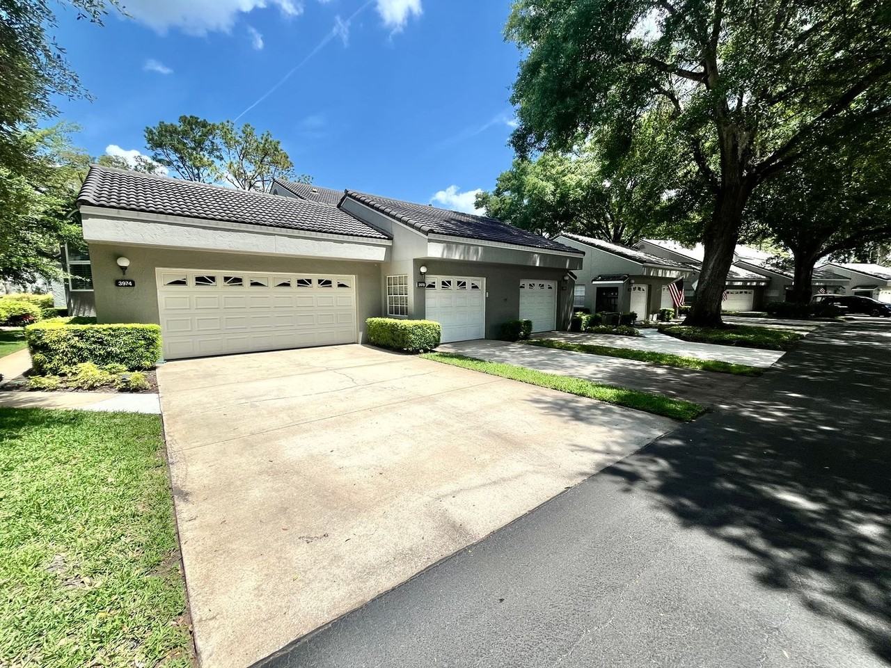 3970 Lancashire Ln - Photo 3 of 21