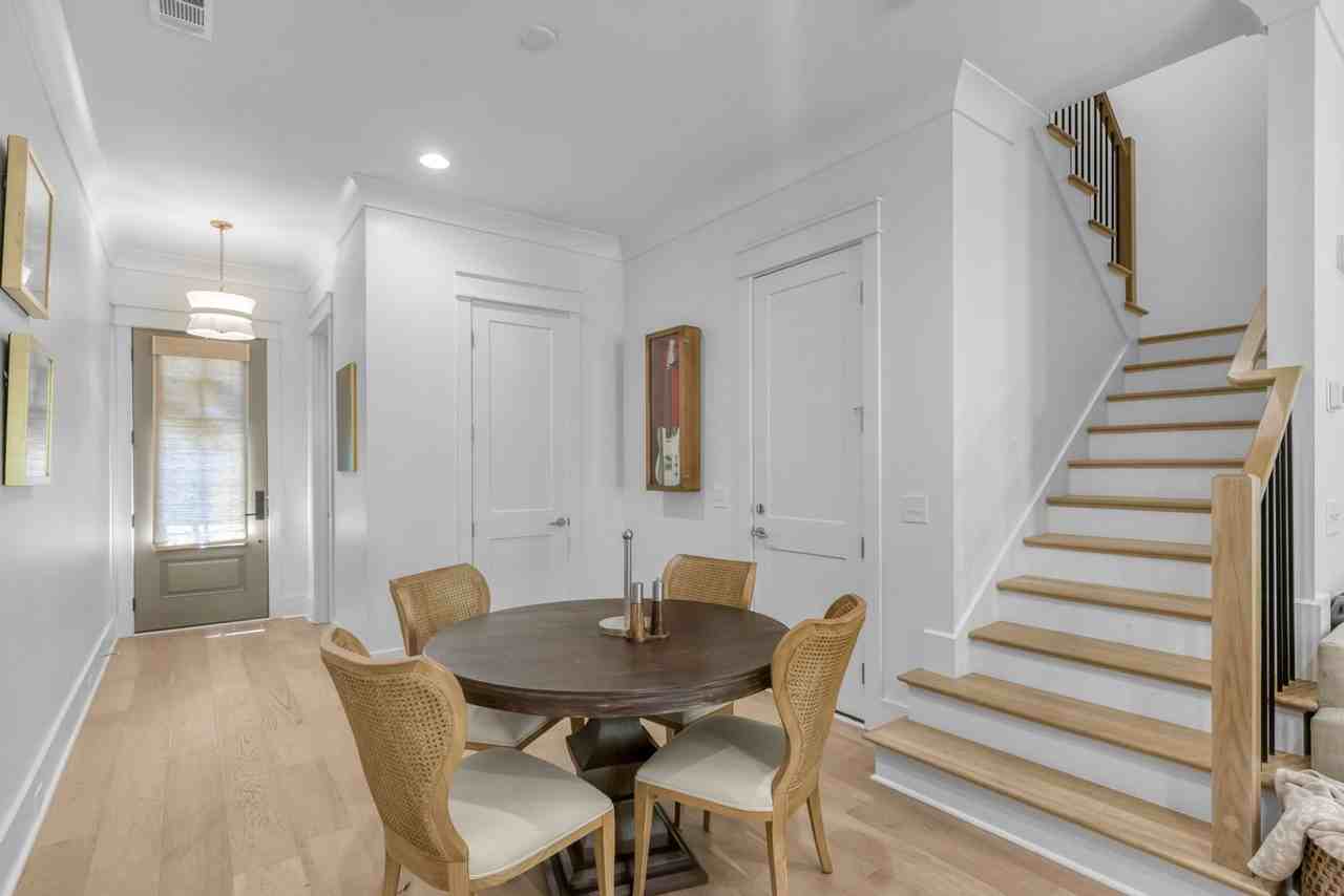 2317 Riverwood Dr - Photo 6 of 30