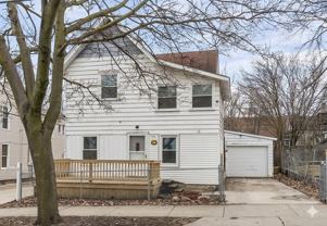 112 Fairbanks St Ne - Photo 1 of 1