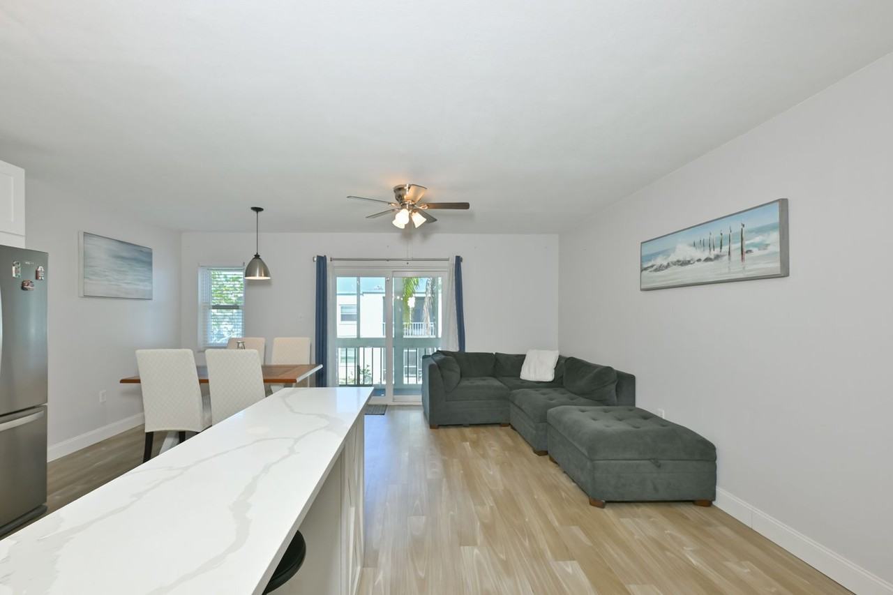 237 S Mcmullen Booth Rd #50 - Photo 4 of 28