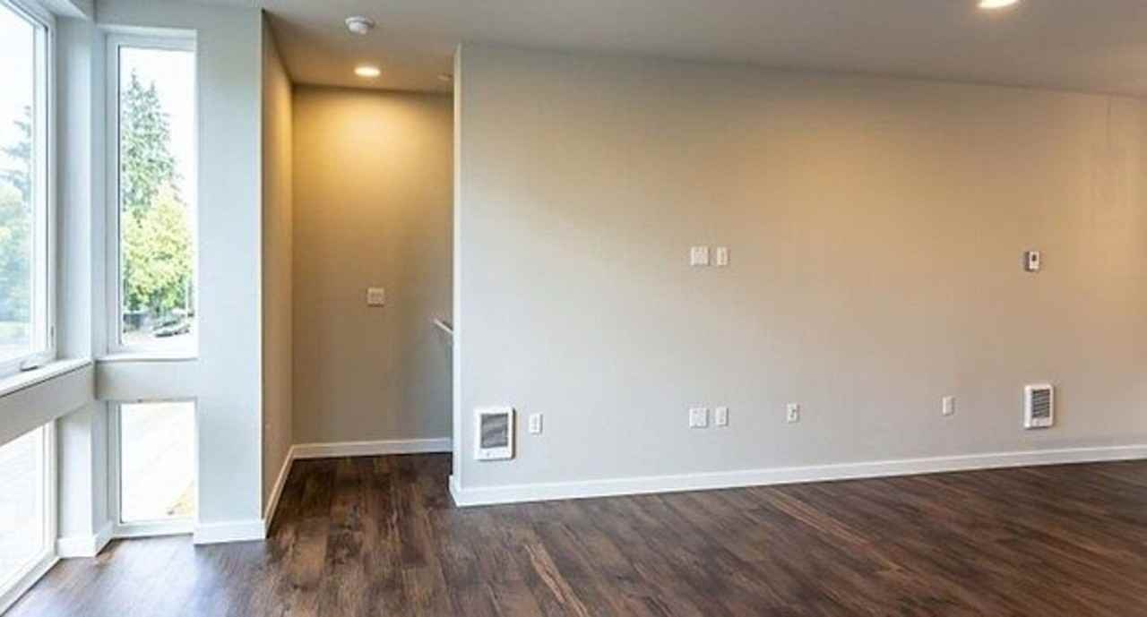 12510 5th Ave Ne - Photo 4 of 24