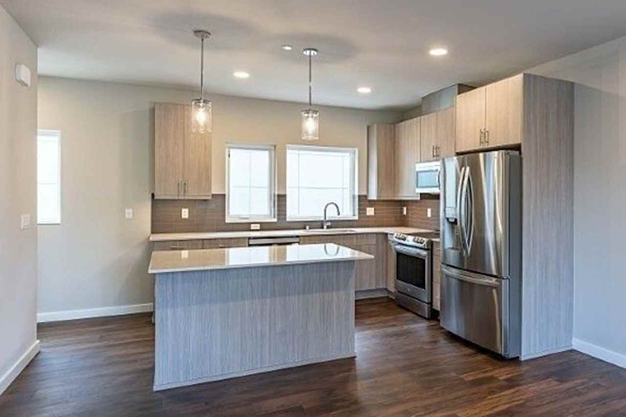 12510 5th Ave Ne - Photo 7 of 24