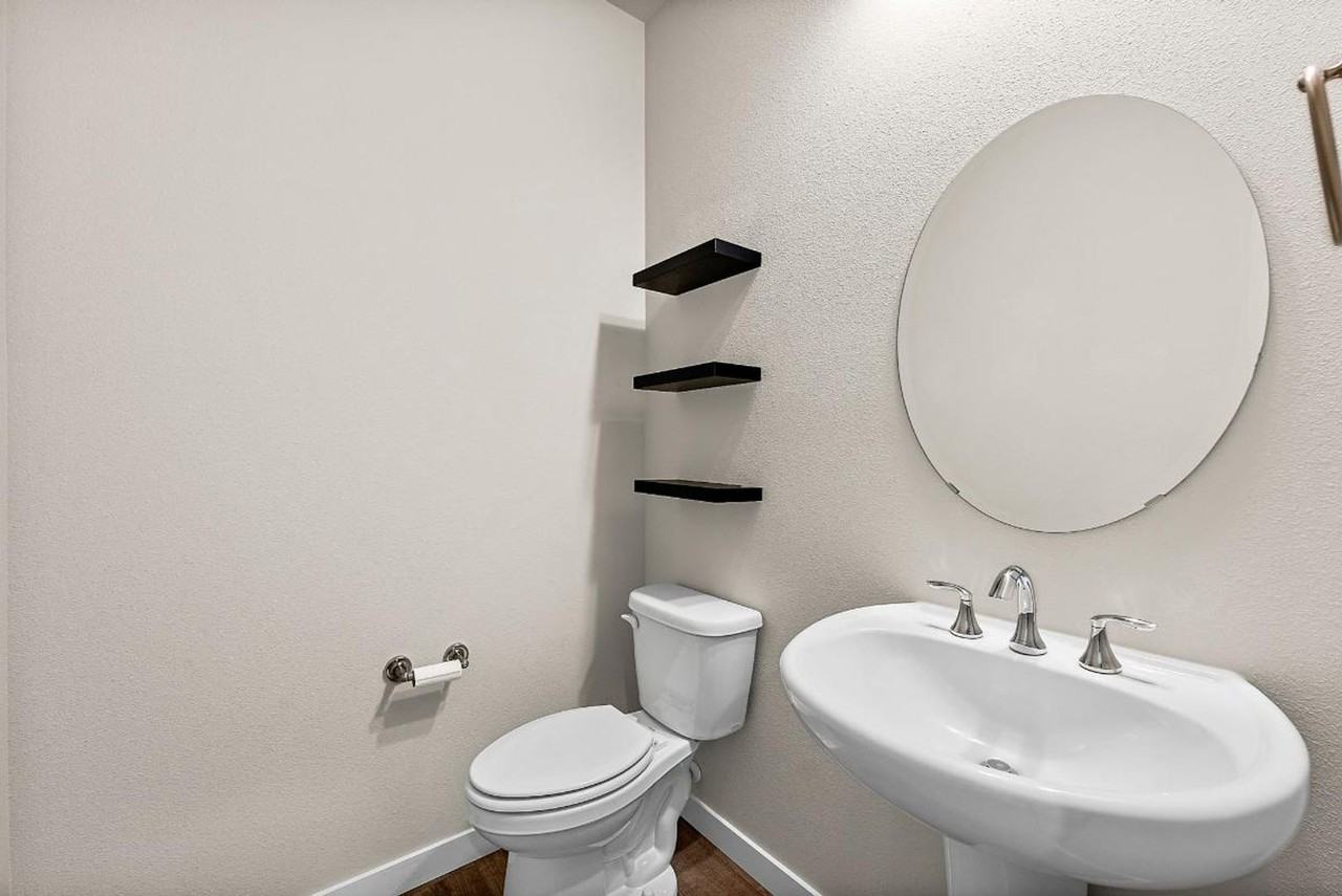 15543 Bergh Ct Se - Photo 5 of 47