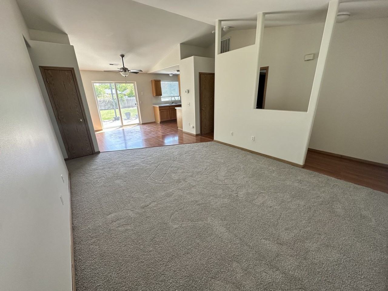 4914 Sinai Dr - Photo 3 of 10