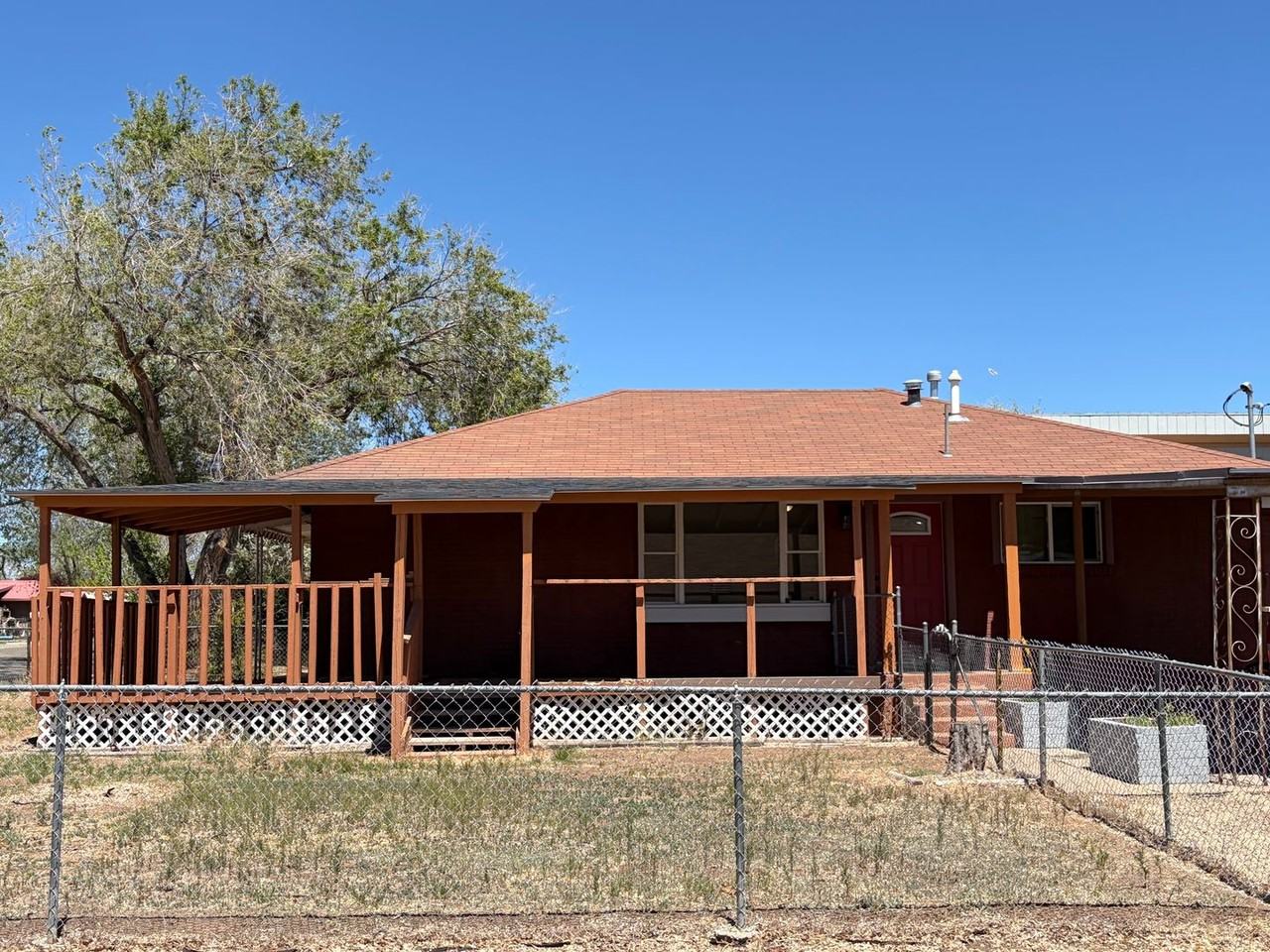 446 S Linden St - Photo 4 of 12