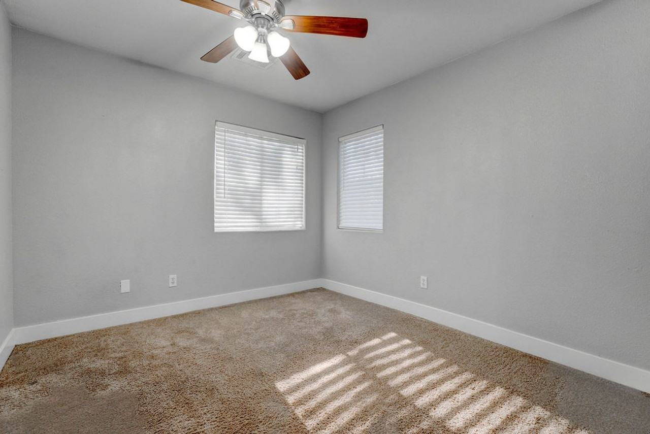 6469 Abbey Door Ct - Photo 5 of 46