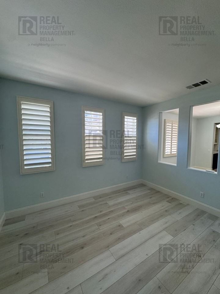 36909 Wax Myrtle Pl - Photo 4 of 50