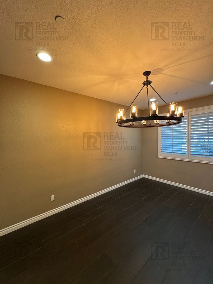 25920 Caravan Ct - Photo 7 of 50