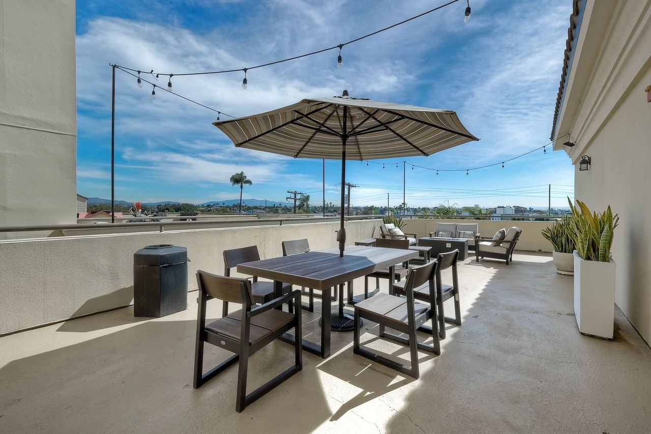 Harborview Apartments - Photo 4 of 50