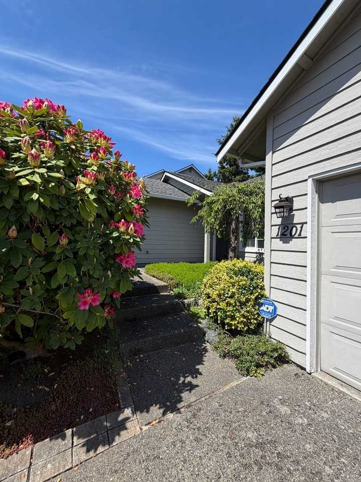 1201 58th Pl Sw - Photo 3 of 44