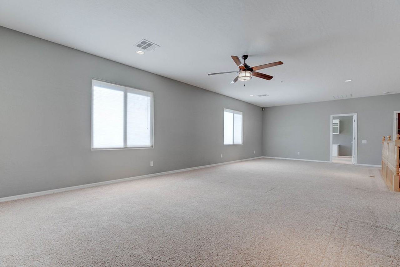 2589 Chateau Clermont St - Photo 4 of 50
