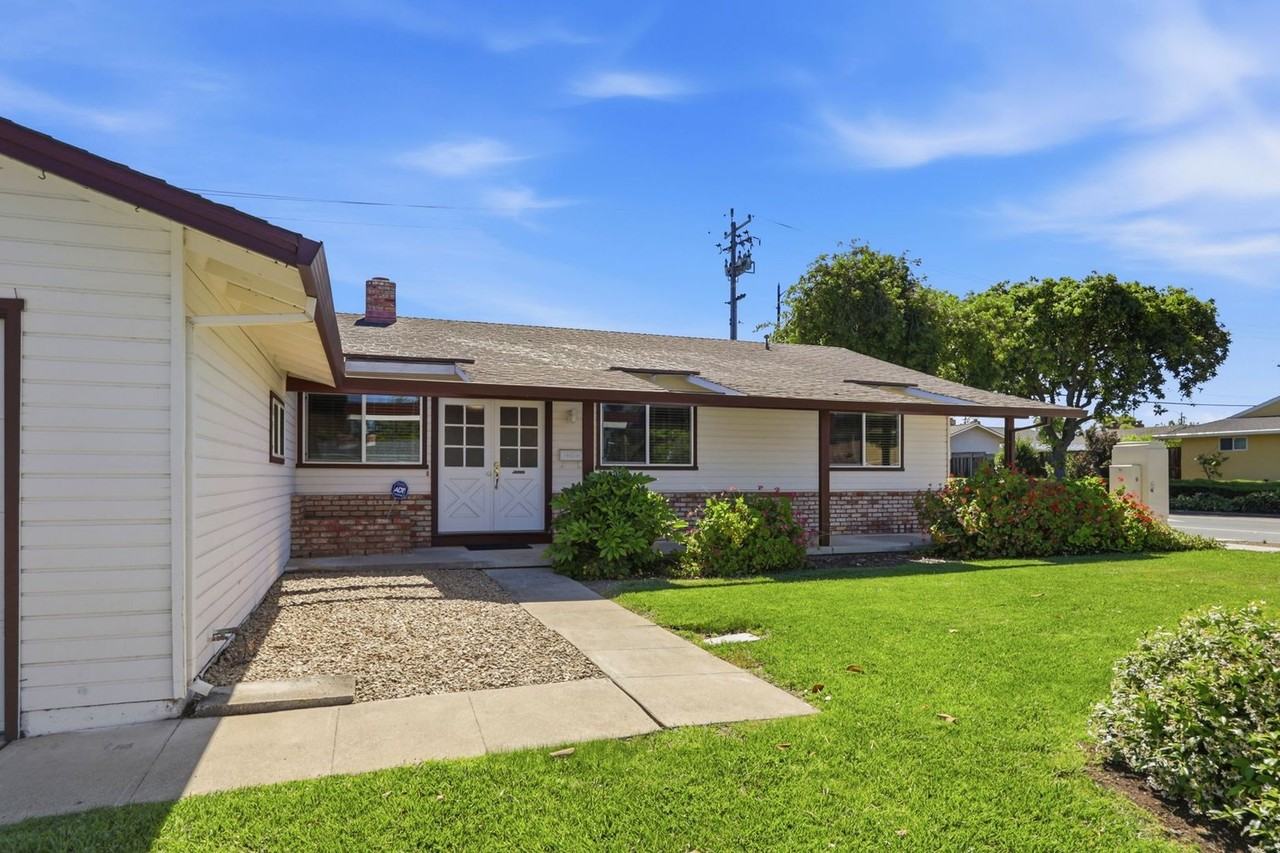 1498 S Mary Ave - Photo 4 of 38