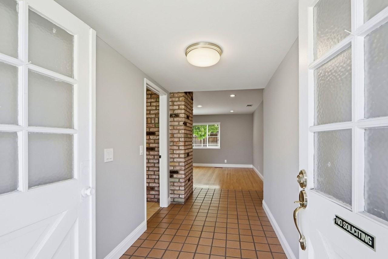 1498 S Mary Ave - Photo 5 of 38