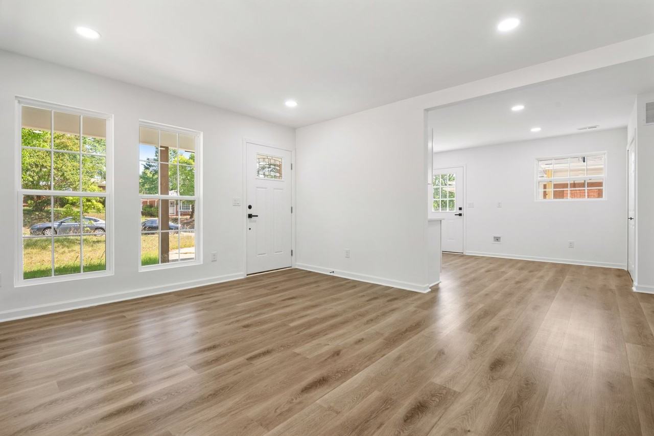 606 Cecil St - Photo 5 of 36