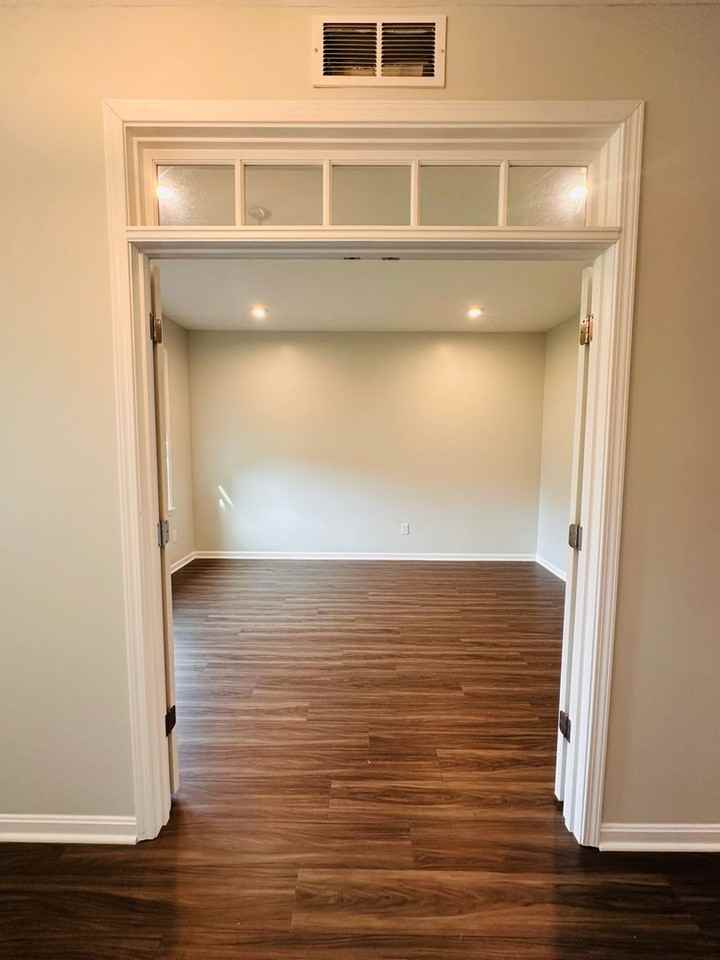546 Williamsburg Dr - Photo 3 of 39