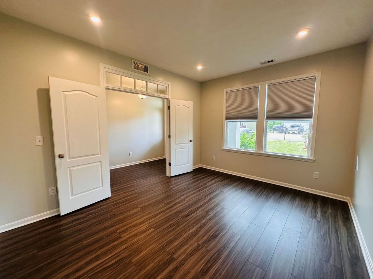 546 Williamsburg Dr - Photo 6 of 39