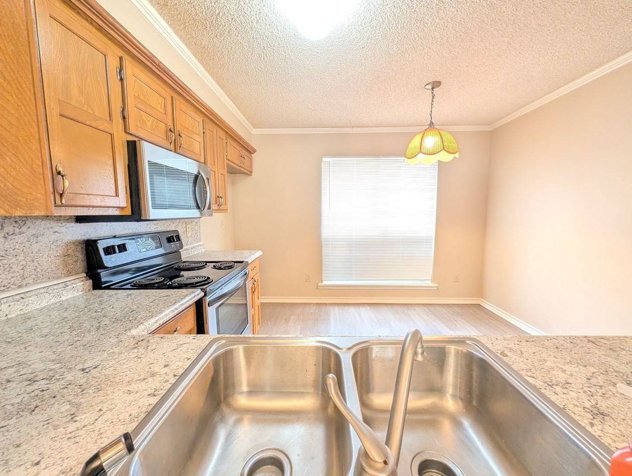 6228 Gould Pl - Photo 2 of 13