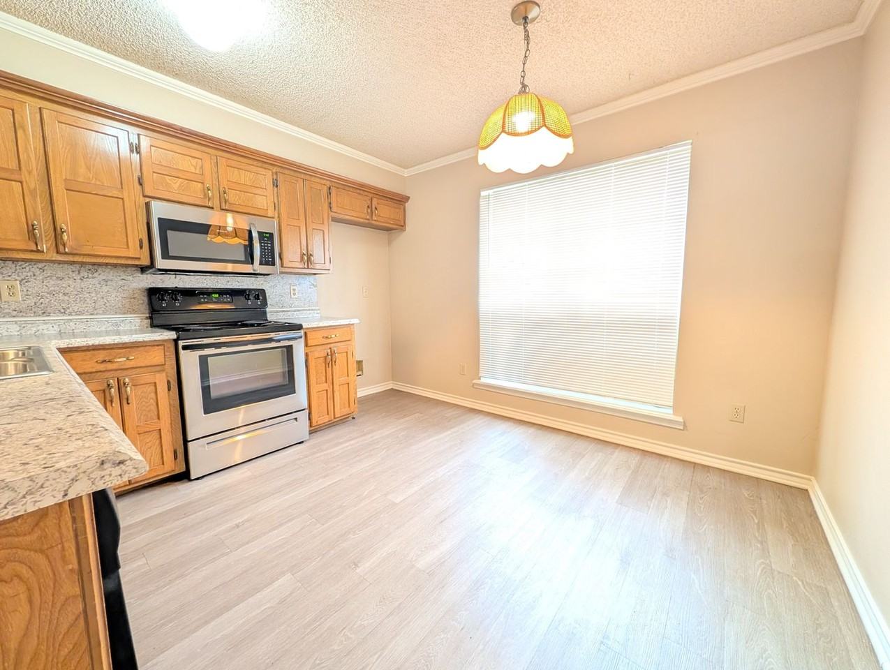 6228 Gould Pl - Photo 3 of 13