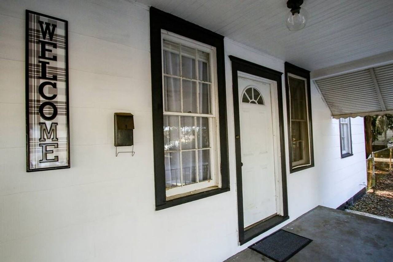 1109 E 69th St - Photo 2 of 7