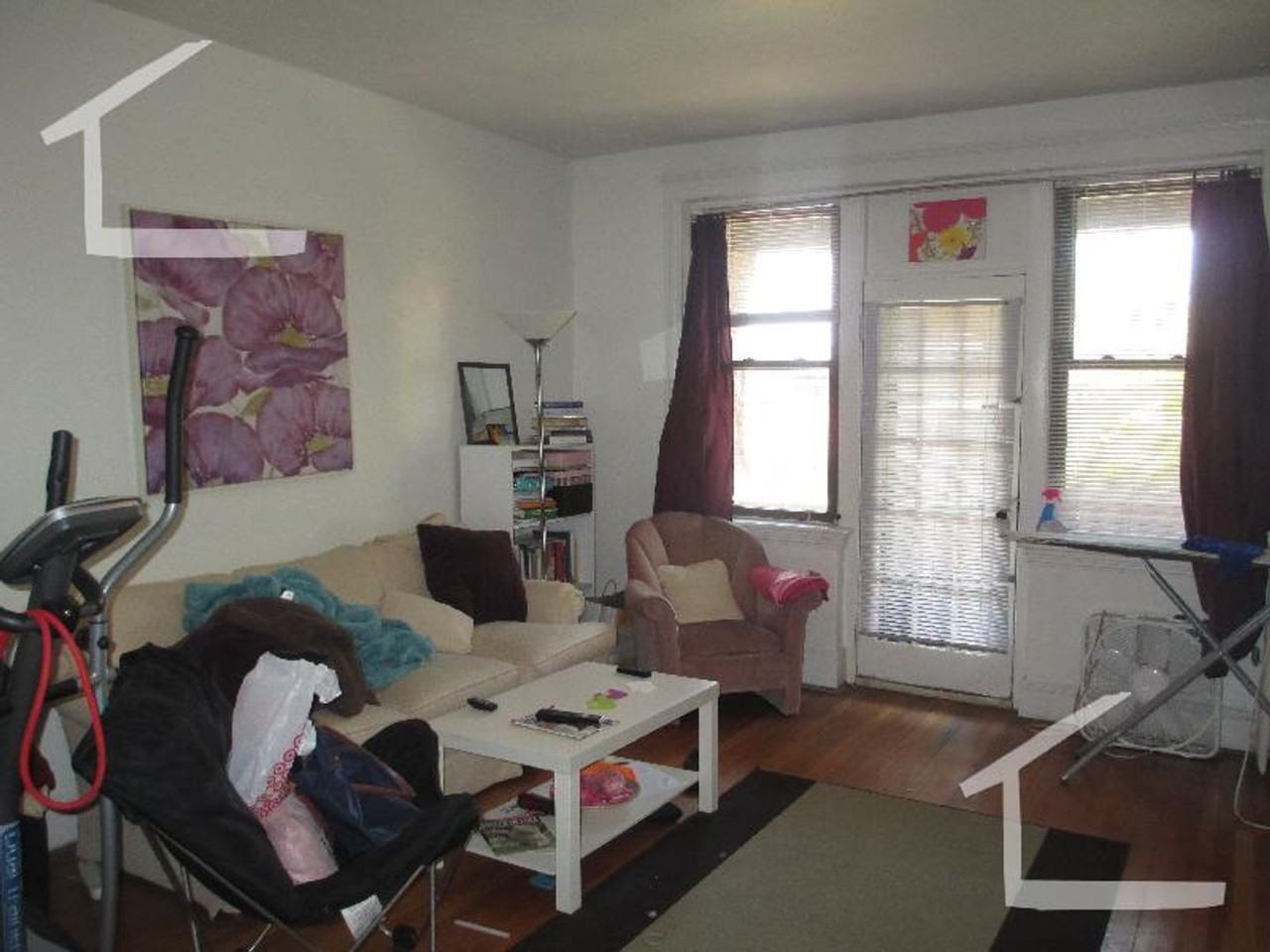 31 Mount Hood Rd - Photo 3 of 10