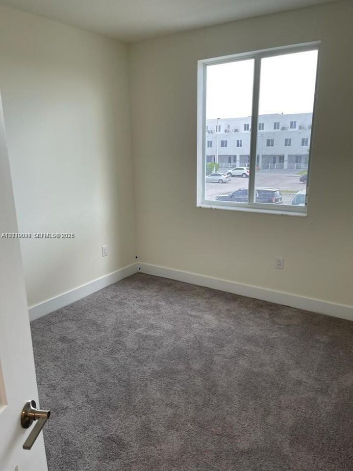 6450 Nw 102nd Path - Photo 7 of 12