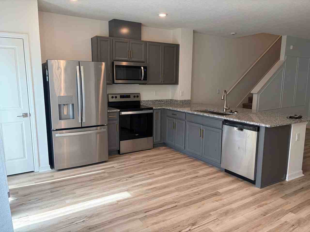 1492 Mirabella Cir - Photo 3 of 28